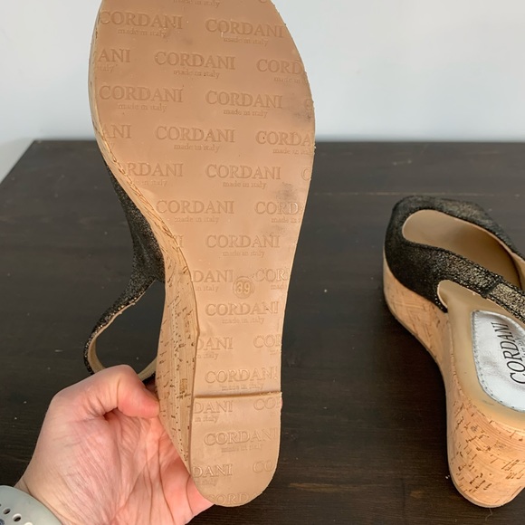 *2/$30 summer clearout* Cordani cork wedge heels - Picture 7 of 8